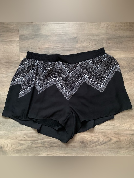 torrid Pants - Torrid Black Lace Boho Shorts Size 0